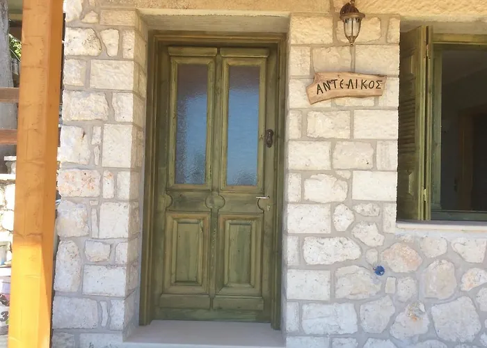 Gospodarstwo wiejskie Stone